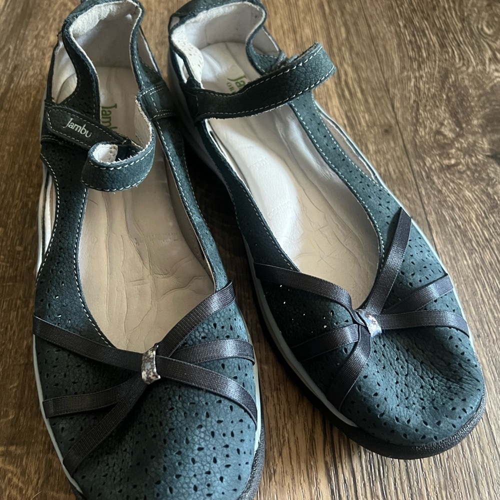 Jambu woman’s rally Mary Jane shoes sz 10 VGUC